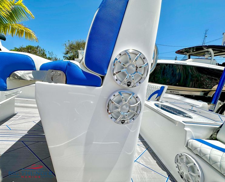 2023 Velocity 260 Bay