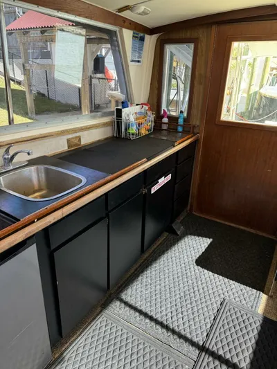 Cast Off II Yacht Photos Pics 