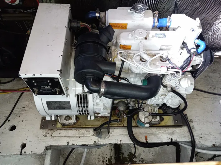 Cast Off II Yacht Photos Pics 