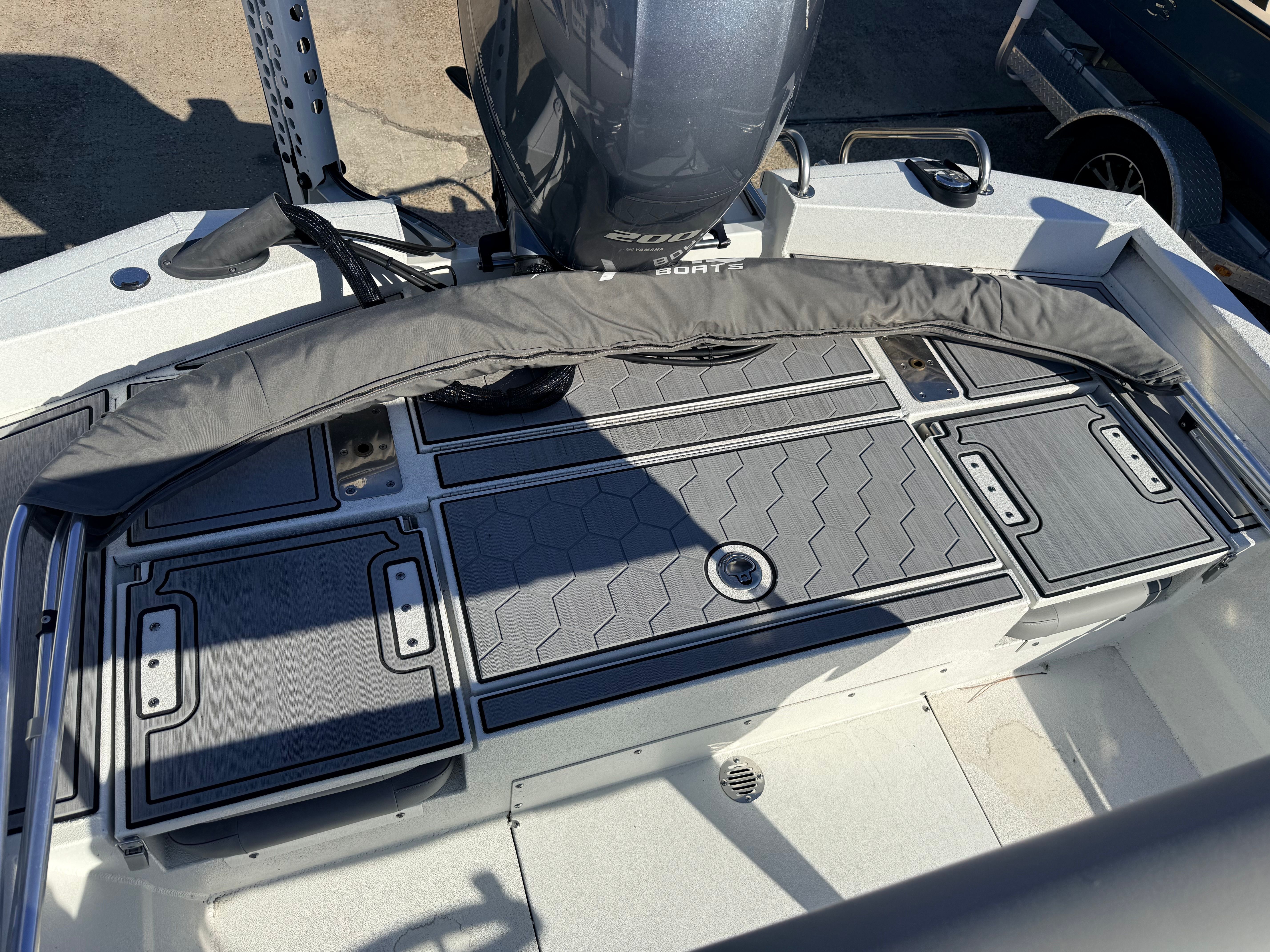 2022 AVID FUSION 23 - Image 6