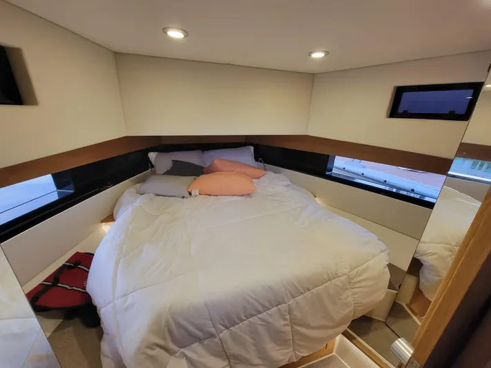 Pour Decisions Yacht Photos Pics 