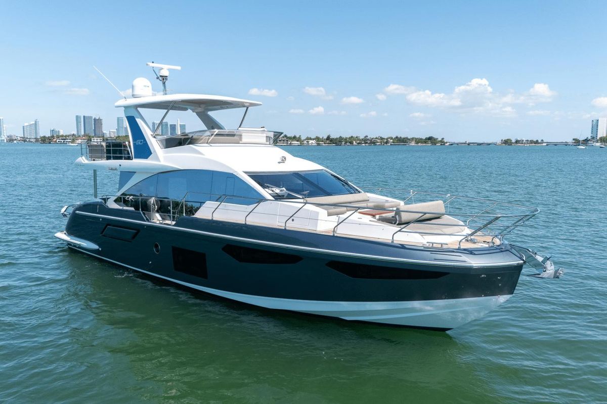 2023 Azimut 60 