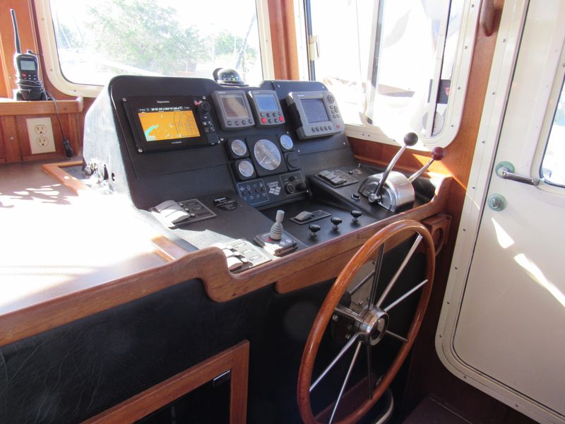 2002 American Tug Pilothouse Trawler 34
