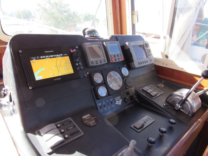 2002 American Tug Pilothouse Trawler 34