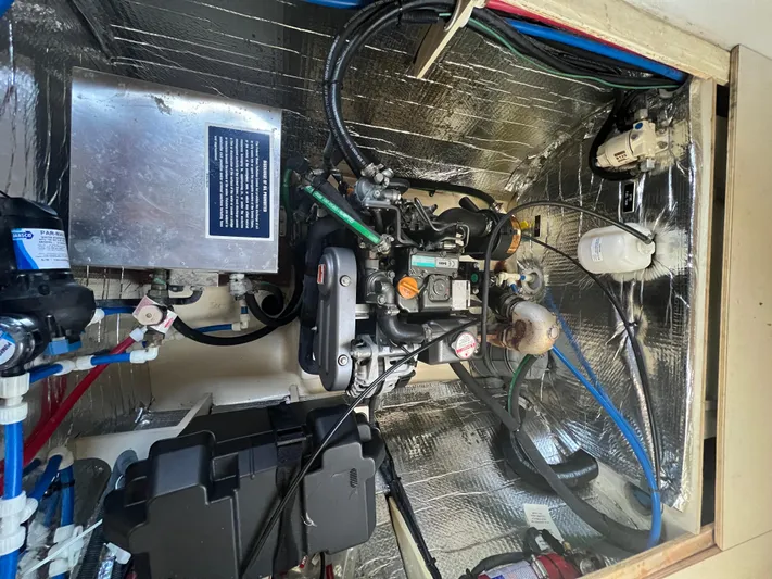 Cattitude Is Everything Yacht Photos Pics Starboard Engine