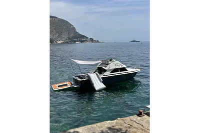 1973 Bertram Bertram 28