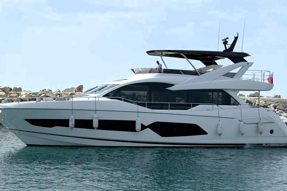 2025 Sunseeker 76 Yacht