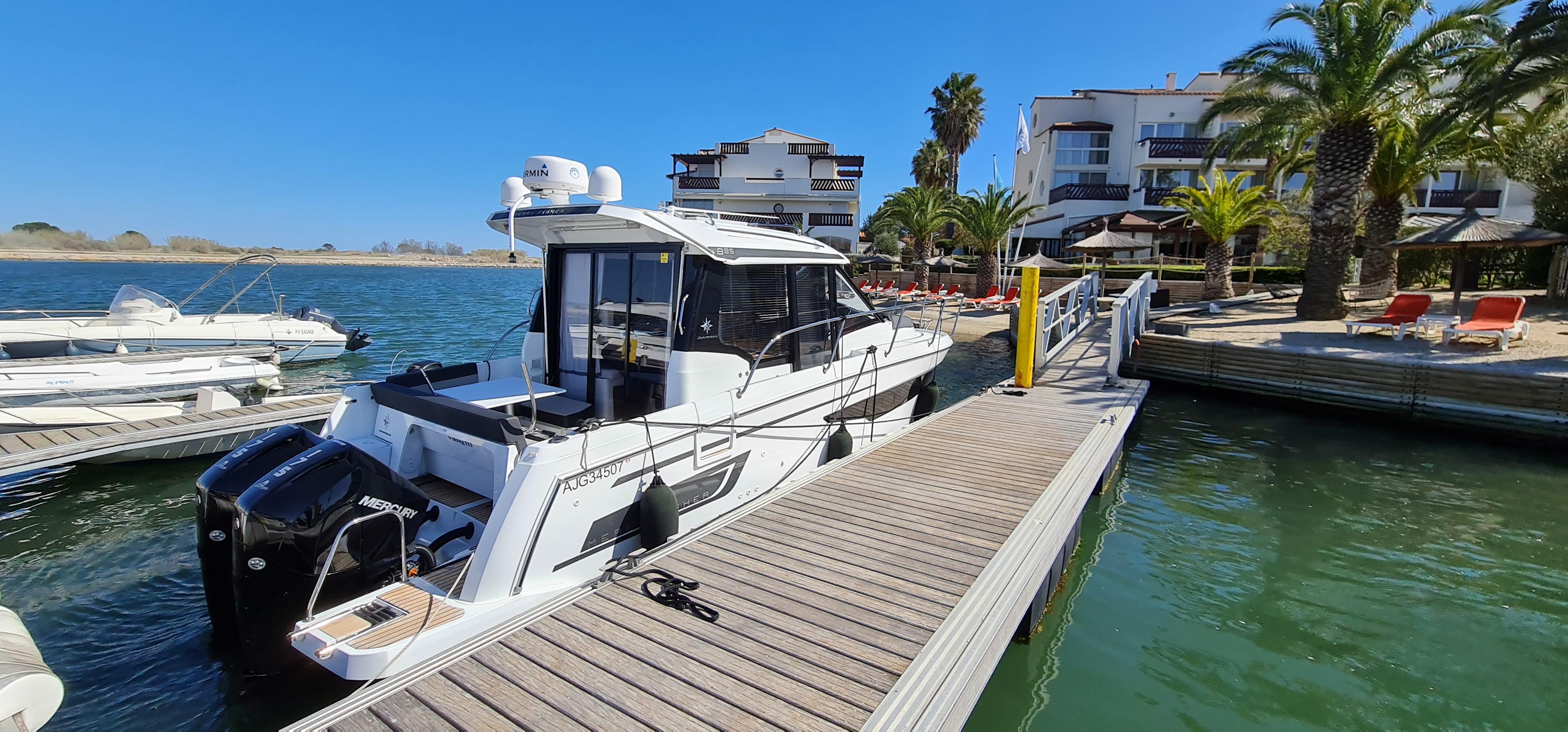 2021 Jeanneau Merry Fisher 895
