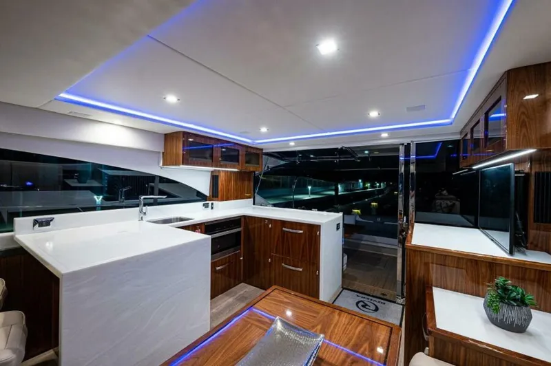 Greyhound Yacht Photos Pics 2020 Riviera 5400 Sport Yacht - Image 34
