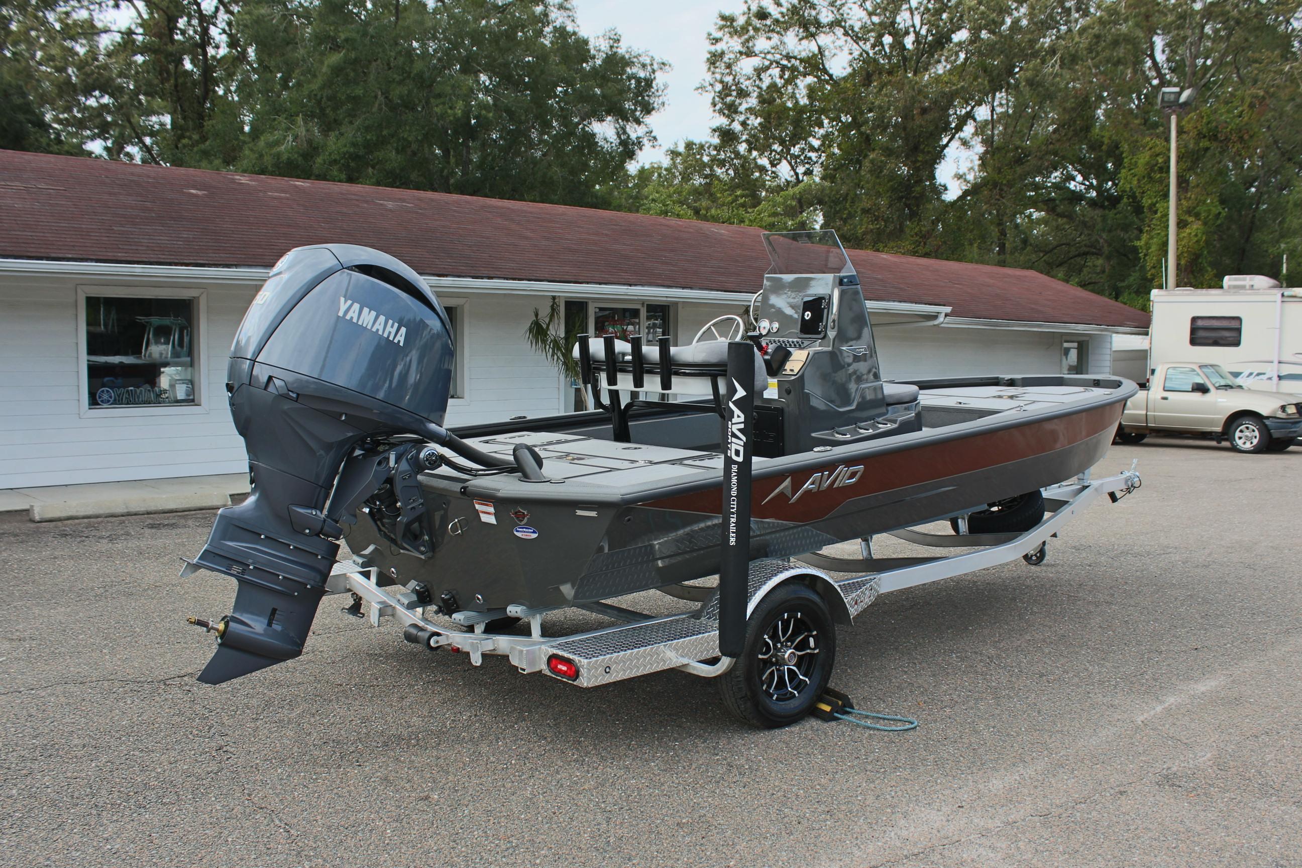 2025 Avid 21 FSX boat with Yamaha outboard motor on trailer.