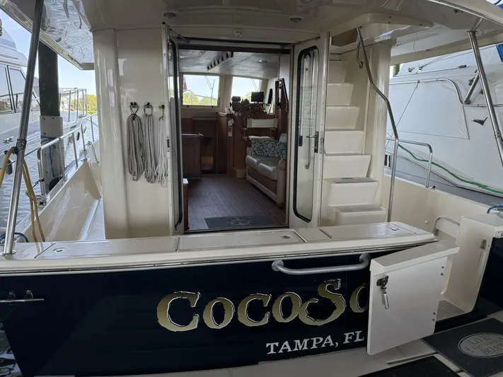  Yacht Photos Pics 2006 Mainship Trawler - Image 16