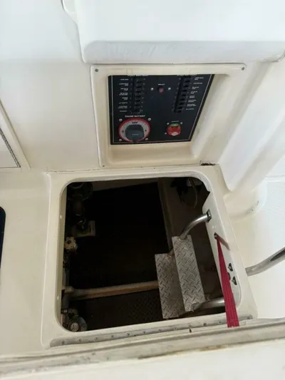  Yacht Photos Pics 2006 Mainship Trawler - Image 54