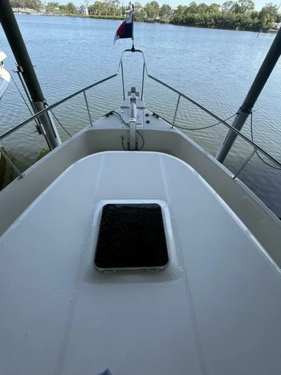  Yacht Photos Pics 2006 Mainship Trawler - Image 51