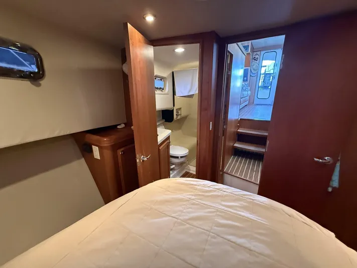  Yacht Photos Pics 2006 Mainship Trawler - Image 38