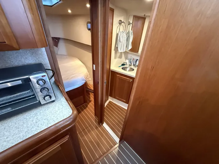  Yacht Photos Pics 2006 Mainship Trawler - Image 35