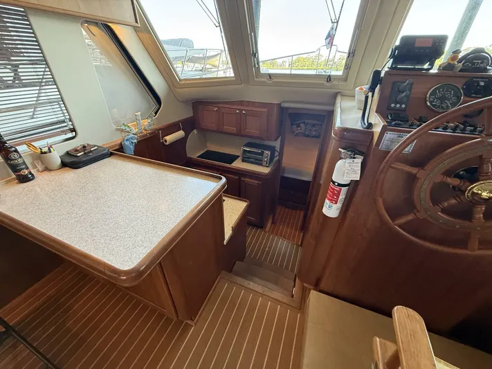  Yacht Photos Pics 2006 Mainship Trawler - Image 27