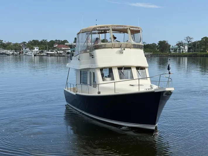  Yacht Photos Pics 2006 Mainship Trawler - Image 6