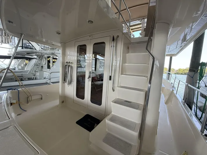  Yacht Photos Pics 2006 Mainship Trawler - Image 18