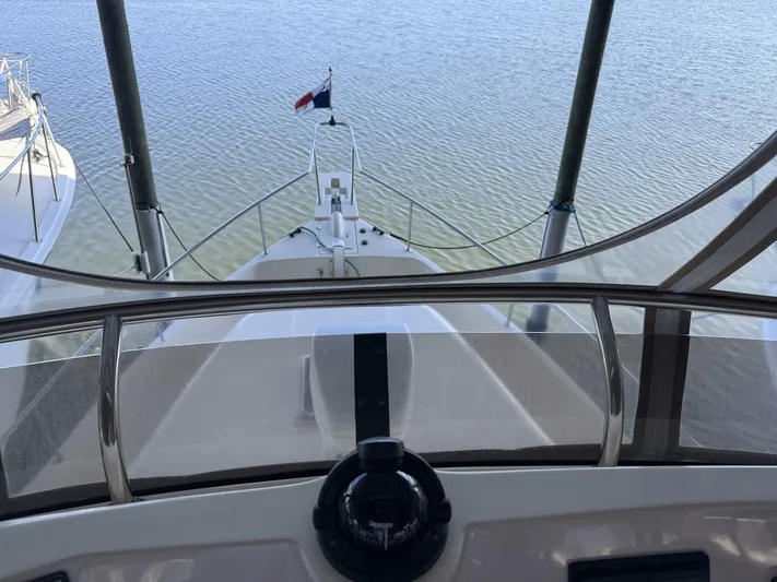  Yacht Photos Pics 2006 Mainship Trawler - Image 49