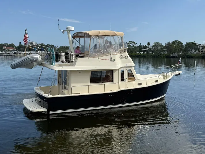  Yacht Photos Pics 2006 Mainship Trawler - Image 4