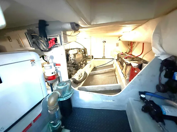  Yacht Photos Pics 2006 Mainship Trawler - Image 62