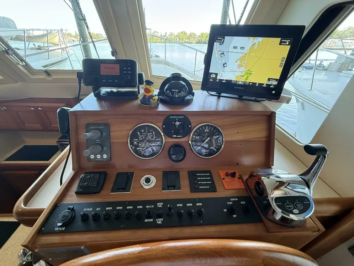  Yacht Photos Pics 2006 Mainship Trawler - Image 29