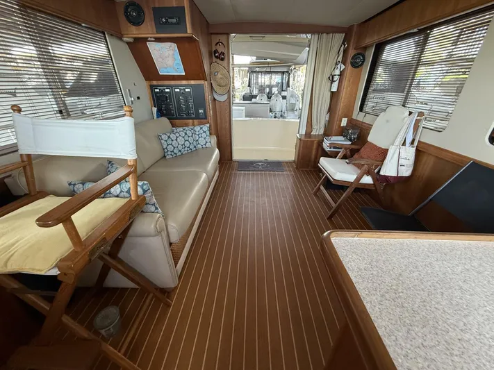  Yacht Photos Pics 2006 Mainship Trawler - Image 24