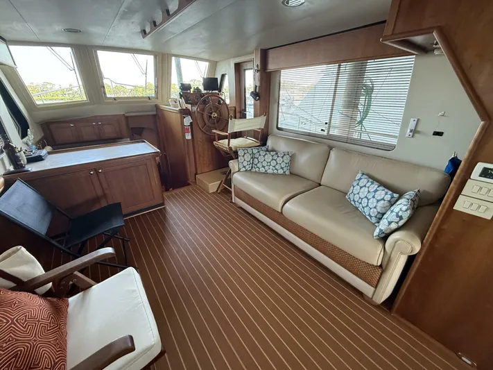  Yacht Photos Pics 2006 Mainship Trawler - Image 20