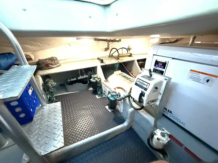  Yacht Photos Pics 2006 Mainship Trawler - Image 57