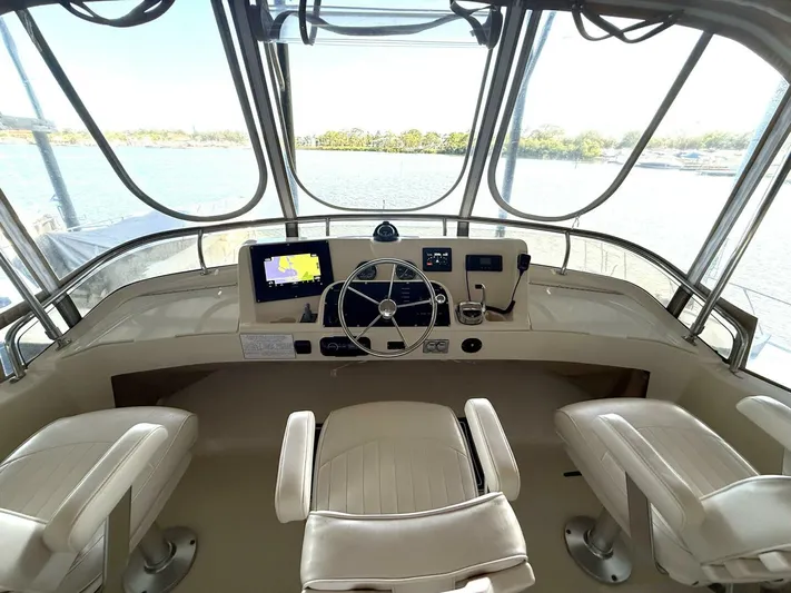  Yacht Photos Pics 2006 Mainship Trawler - Image 47