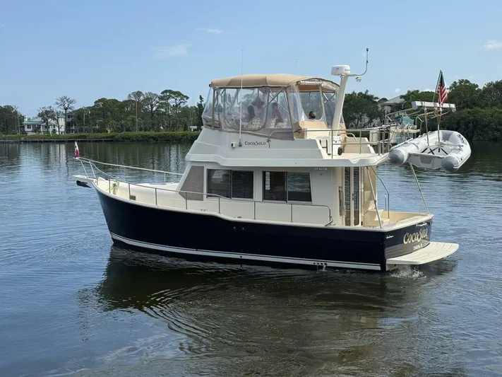  Yacht Photos Pics 2006 Mainship Trawler - Image 9