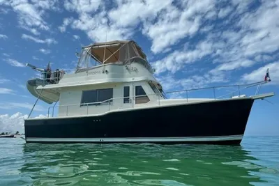 Mainship Trawler