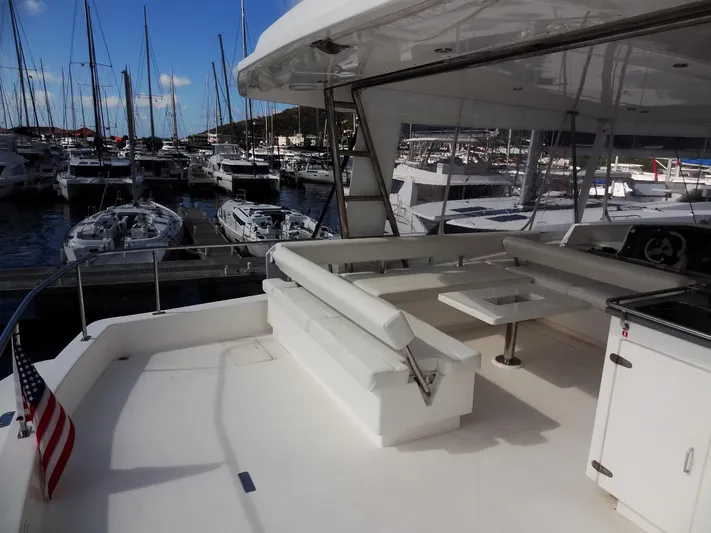 Makin Wind Yacht Photos Pics 2017 Leopard 51 Powercat yacht with spacious deck and marina view.