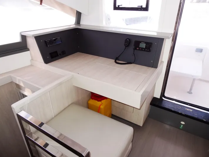 Makin Wind Yacht Photos Pics 