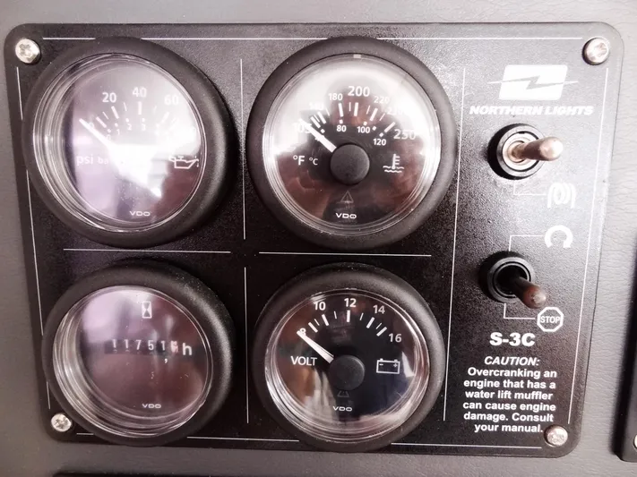 Makin Wind Yacht Photos Pics 