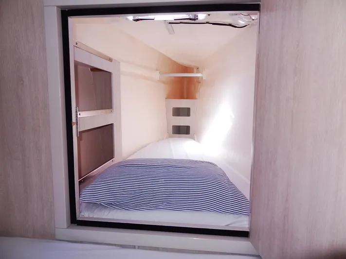 Makin Wind Yacht Photos Pics 