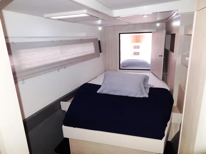 Makin Wind Yacht Photos Pics 