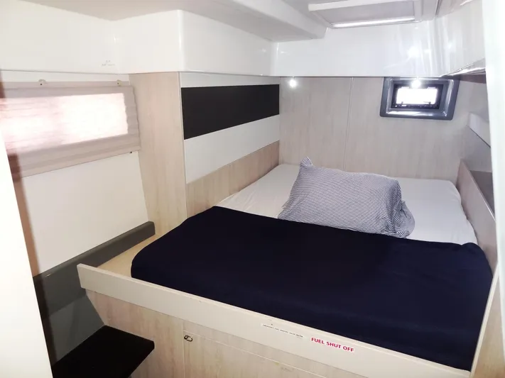 Makin Wind Yacht Photos Pics 