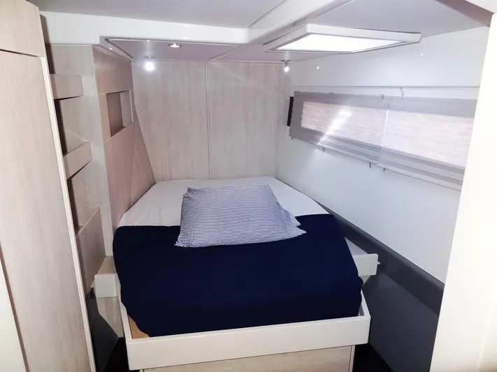 Makin Wind Yacht Photos Pics 