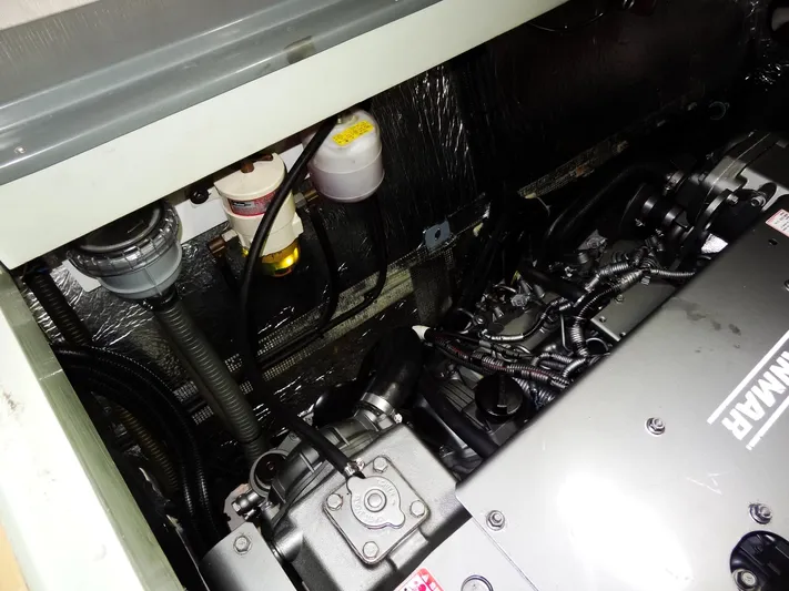 Makin Wind Yacht Photos Pics 