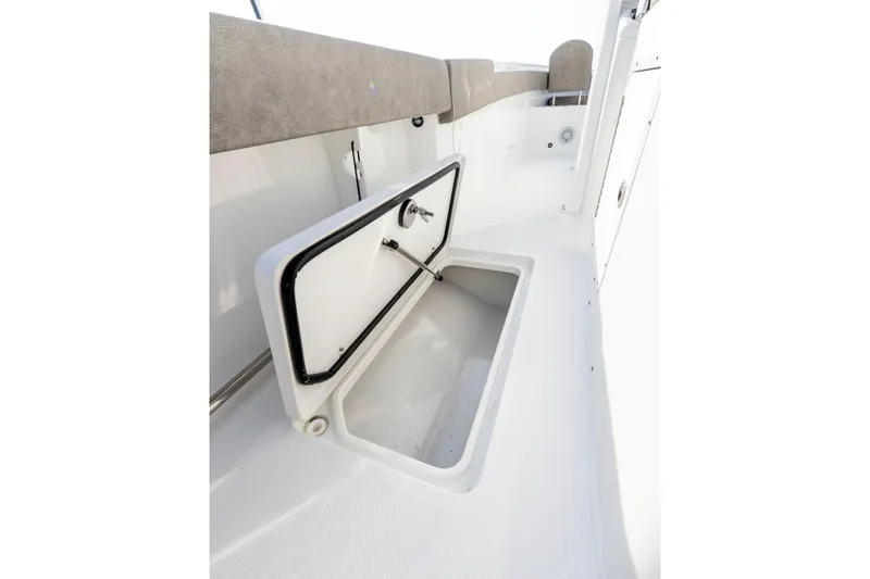  Yacht Photos Pics 2026 Sea Hunt Gamefish 28 Forward Seating storage compartment, open and ready for use.