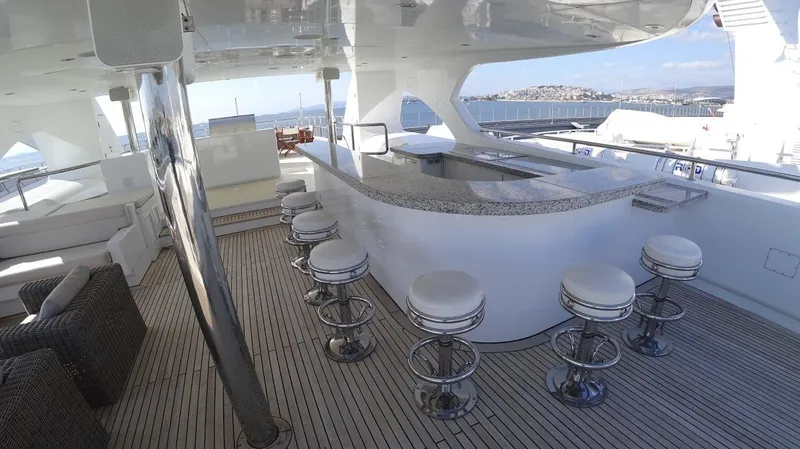 Sea Breeze Yacht Photos Pics 