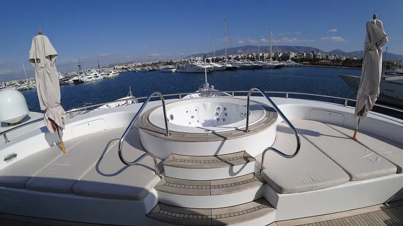 Sea Breeze Yacht Photos Pics 