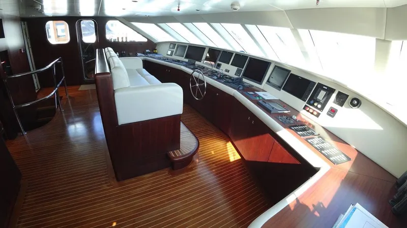 Sea Breeze Yacht Photos Pics 