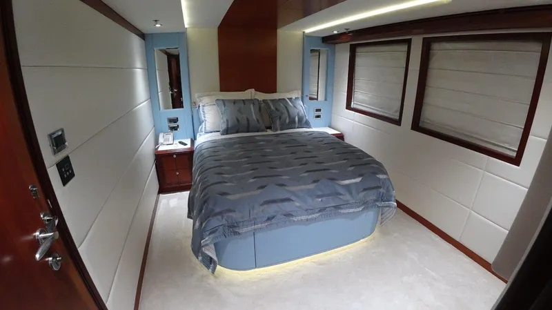 Sea Breeze Yacht Photos Pics 