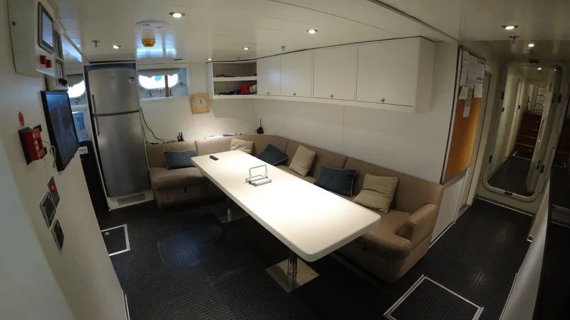 Sea Breeze Yacht Photos Pics 