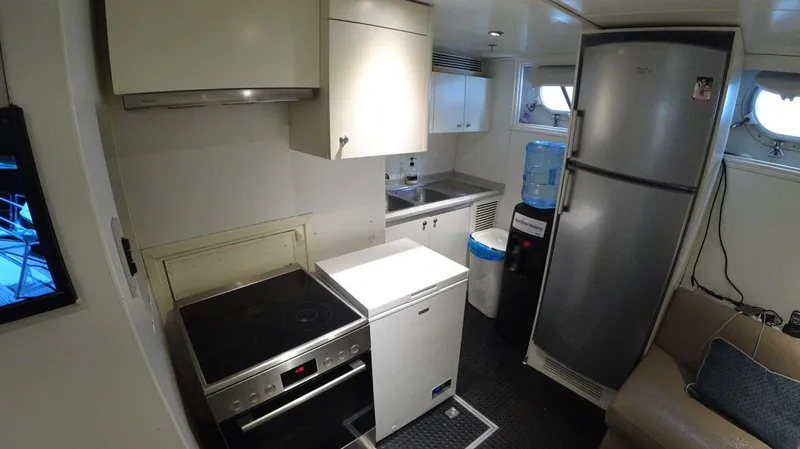 Sea Breeze Yacht Photos Pics 