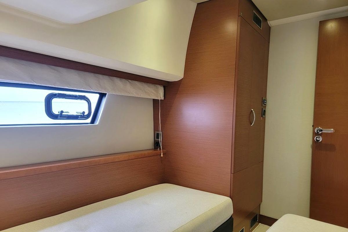 2013 Prestige 50 