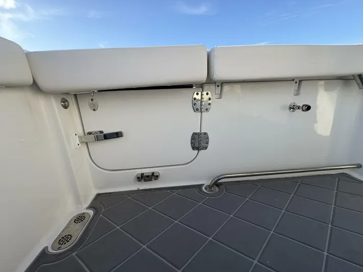  Yacht Photos Pics 2020 Sea Hunt Gamefish 27 - Image 9