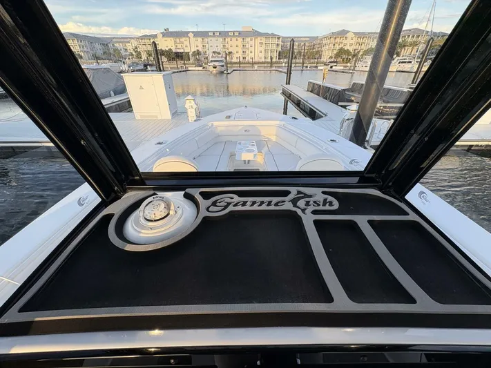  Yacht Photos Pics 2020 Sea Hunt Gamefish 27 - Image 17